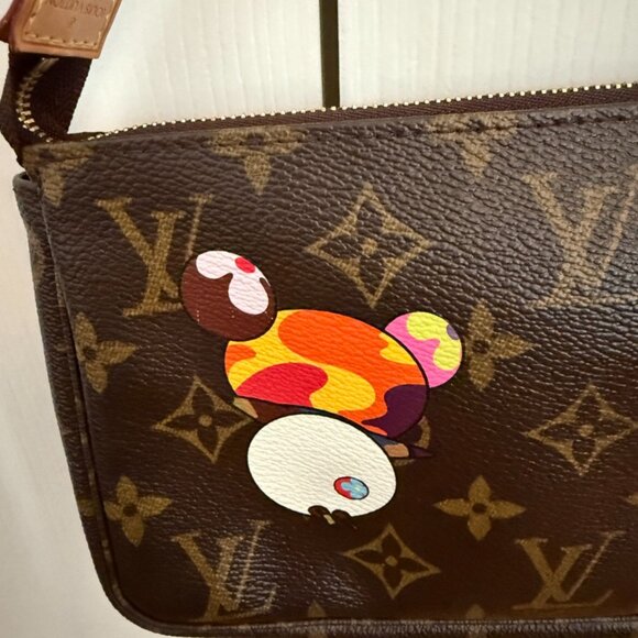 Louis Vuitton Monogram Panda Takashi Murakami Pochette Accessories - Picture 6 of 10